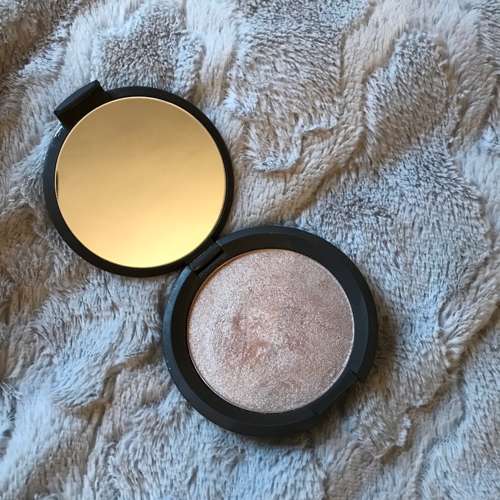 BECCA shimmering skin perfector in opal