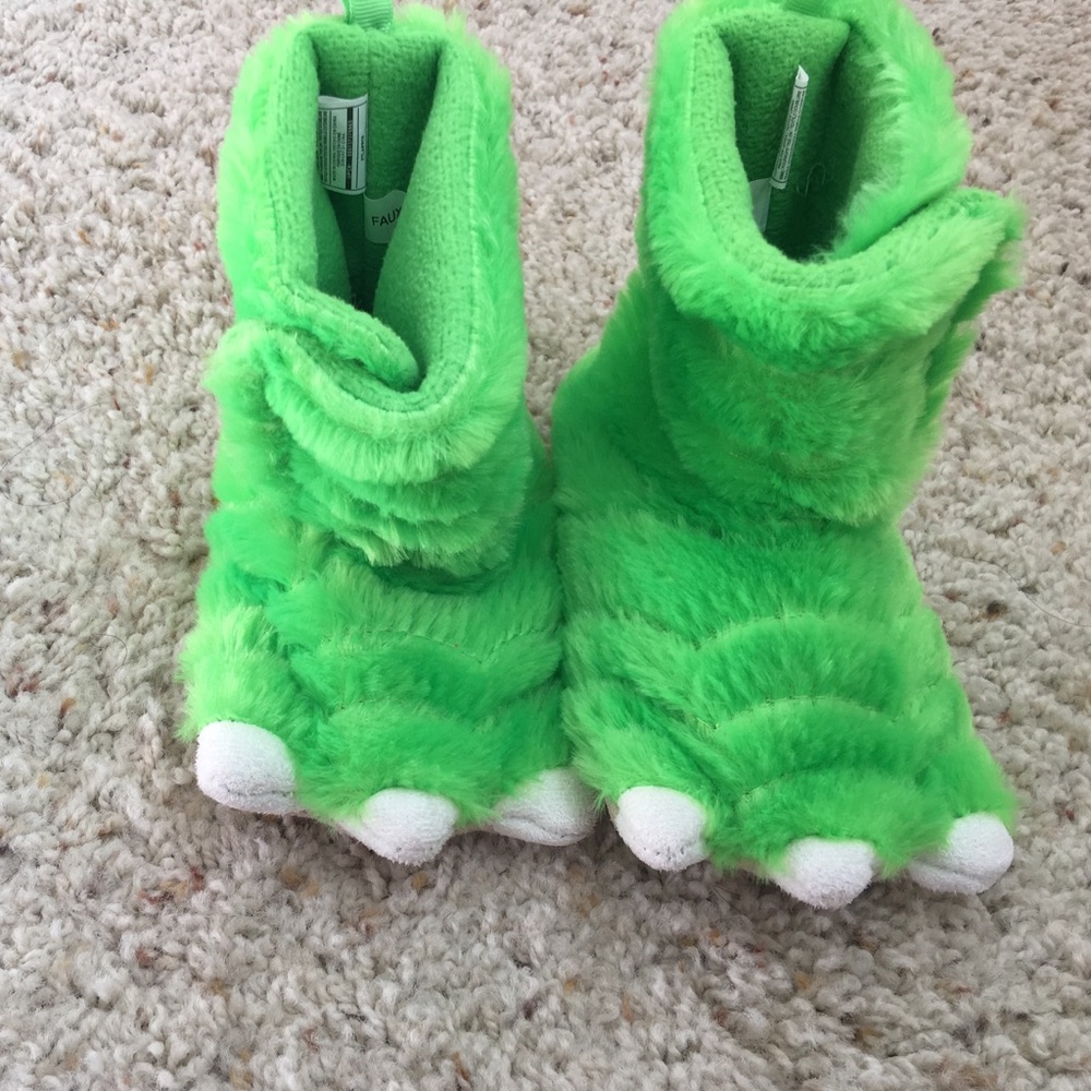 Faux Fur Toddlers alligator slippers