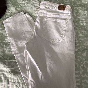 White American Eagle jeans