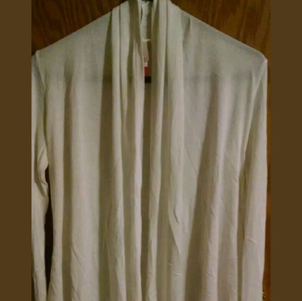No boundaries small 3/4 wrap/top