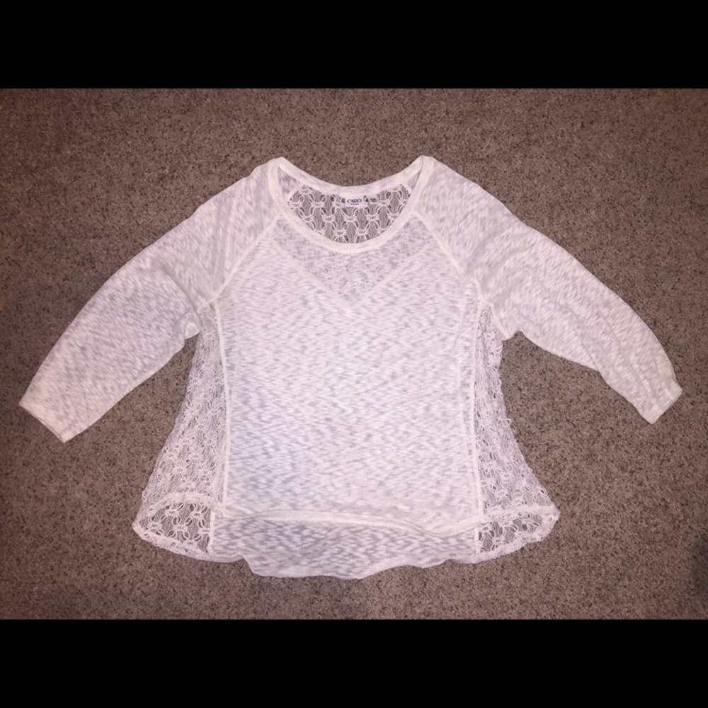 Cream Cato crochet detail