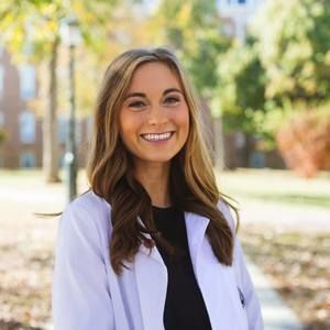 Meet your Posher, Abbi