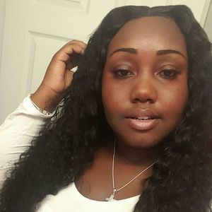 Meet your Posher, Derrakisha