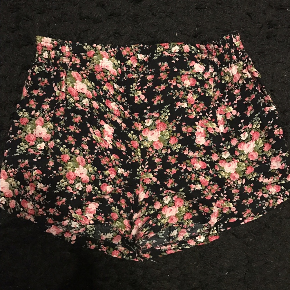 Perfect condition• Can't fit bc too big on me :/