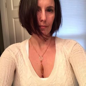 Meet your Posher, Eva