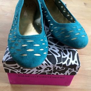 Diane von Furstenburg blue flats