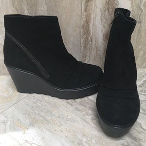 Vince Camuto  Black boots. wedges.