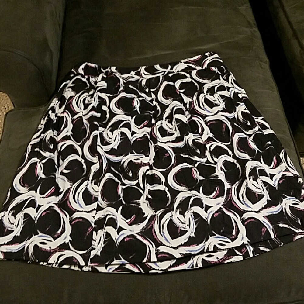 💥Closet CLOSING 💥EUC pleated midi skirt