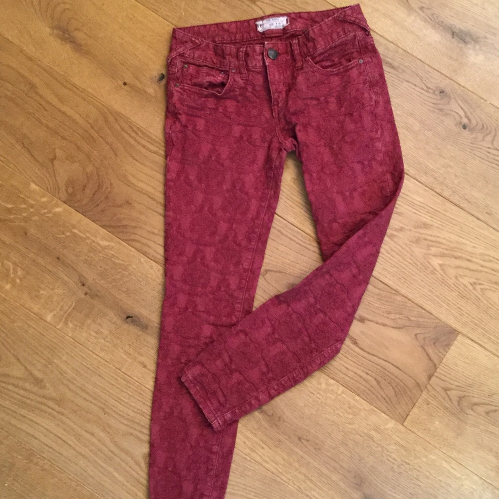 FREE PEOPLE JEANS SZ 25 ☘️🍄🌼