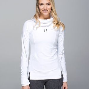 Lululemon flurry fighter pullover size 6