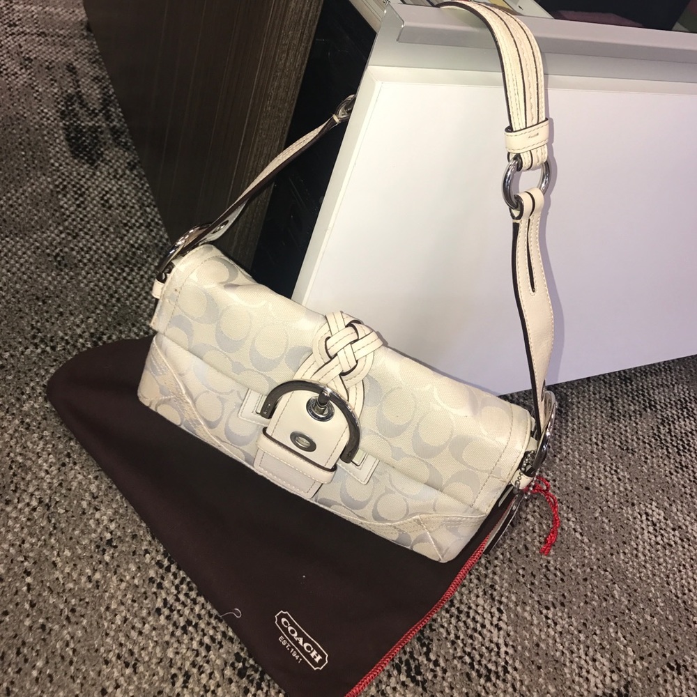 COACH White Leather & signature Flap Soho!! EUC