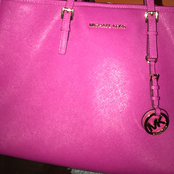 Michael Kors LARGE Shoulder Bag main image 4