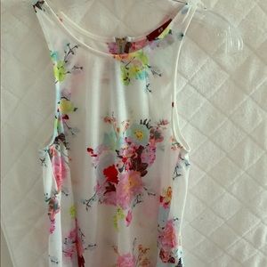 SOLD 🚫🚫🚫H&M Floral Tank Size 2 (XS)