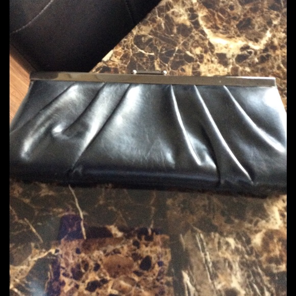 Black evening clutch - Picture 4 of 4