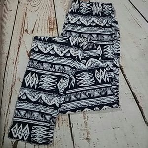 Abstract tribal leggings