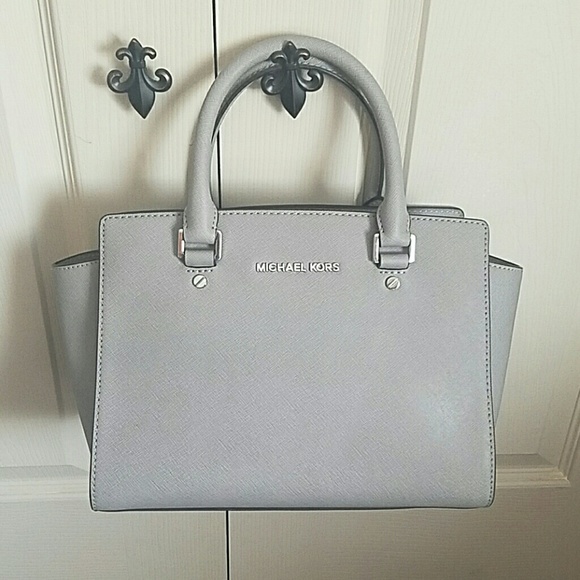 Michael Kors Handbags - Michael Kors bag