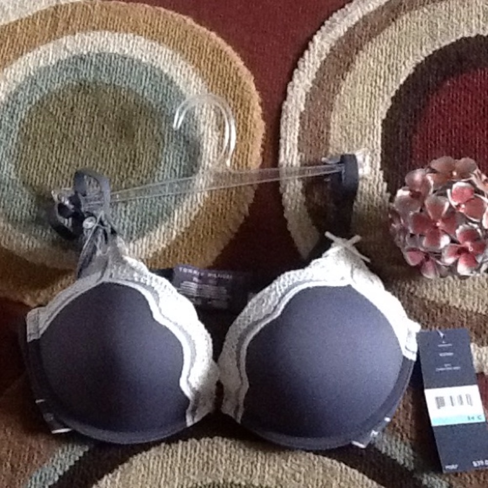 Tommy bra