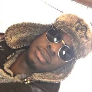 Meet your Posher, Malcom