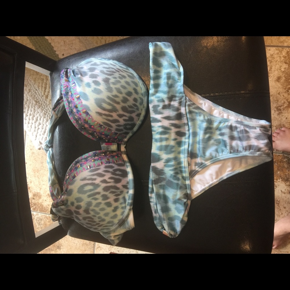 VS Bikini