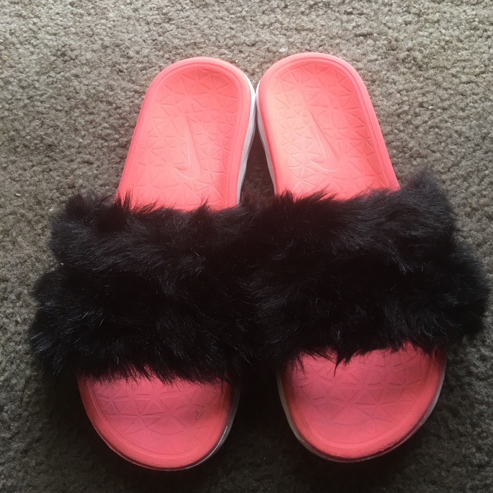 Nike Fur Slides