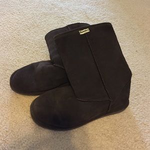 Bearpaw "Ugg" style boots. Chocolate brown. 10