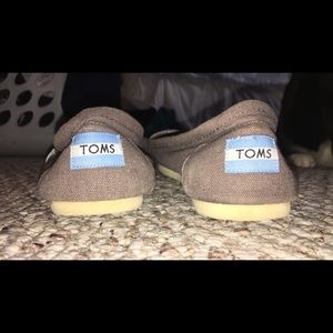 Toms slip-ons