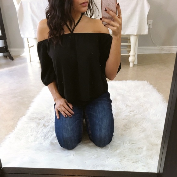 LAST• Black Off the shoulder top - Picture 4 of 6