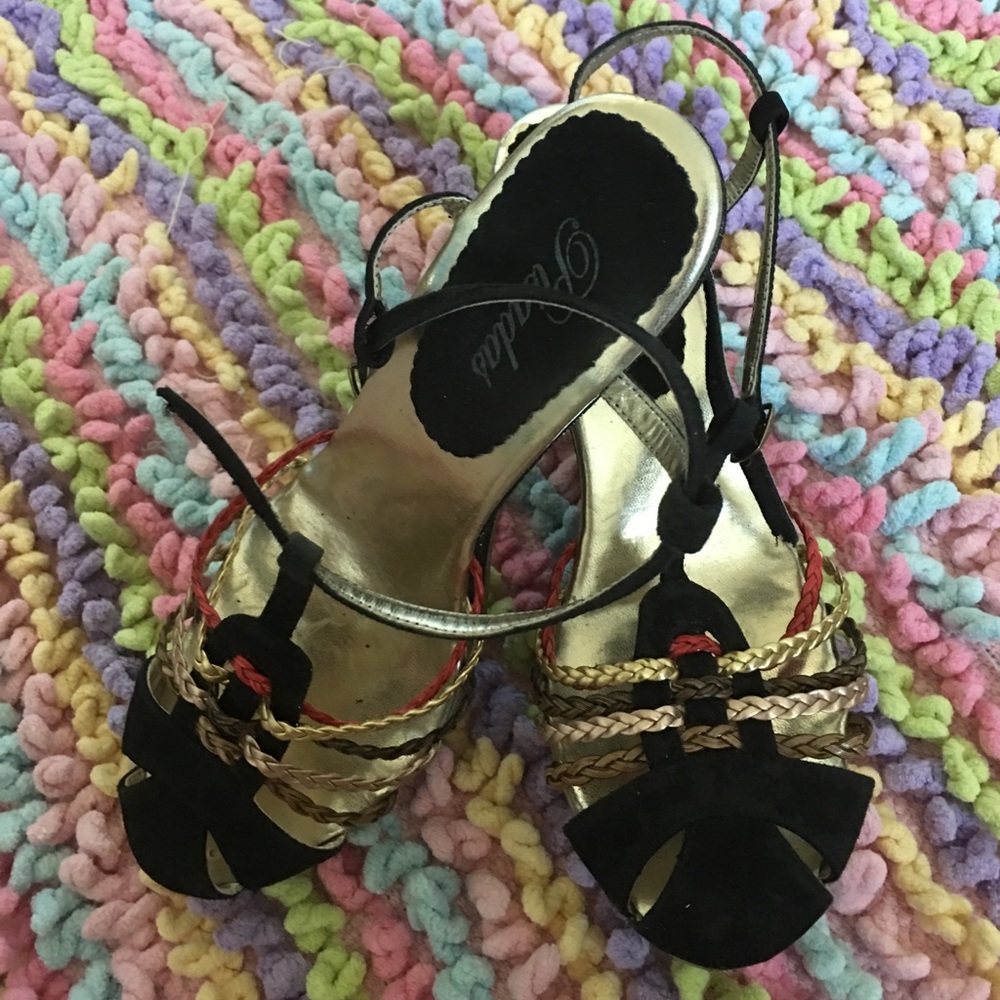 Very cute shoes 😘🌺✨