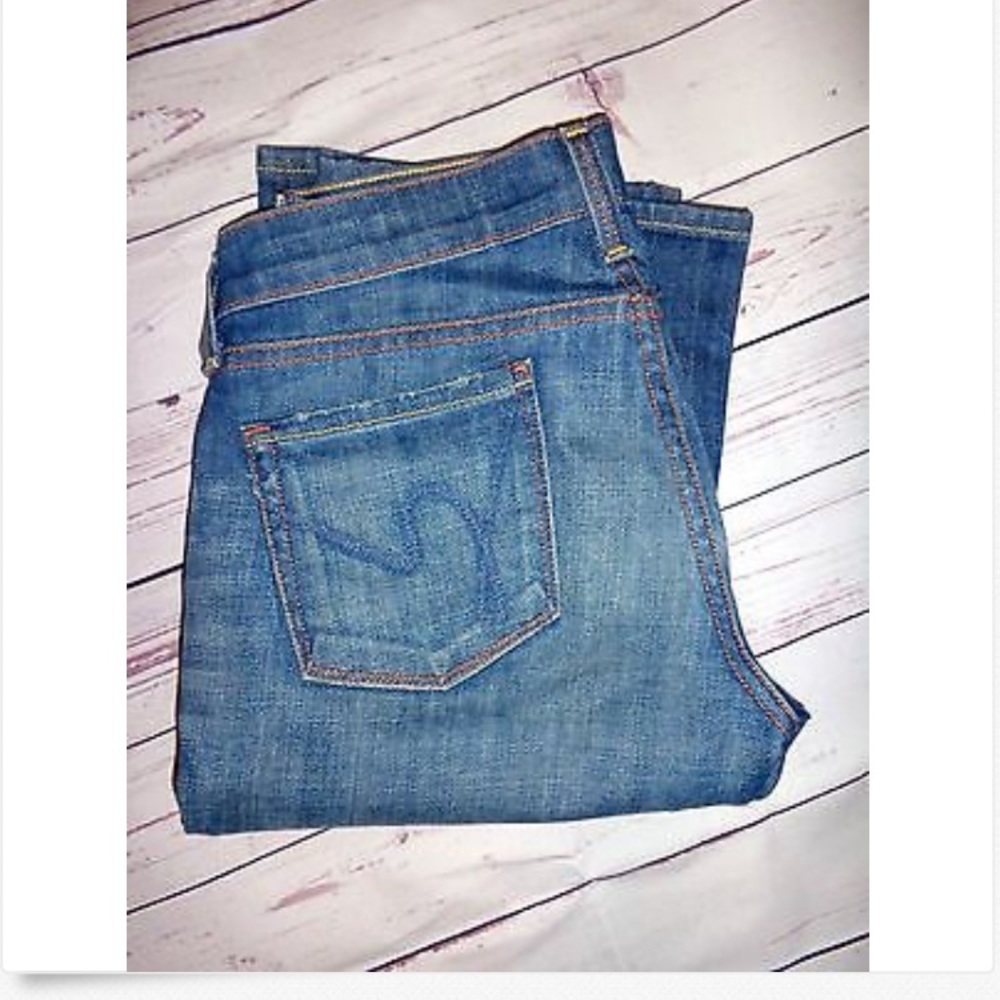 Citizens of Humanity Low Kelly Cropped Jeans!
26