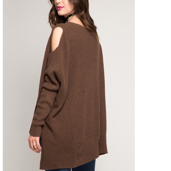 COLD SHOULDER SWEATER W/ FRONT ZIPPER - Picture 3 of 5