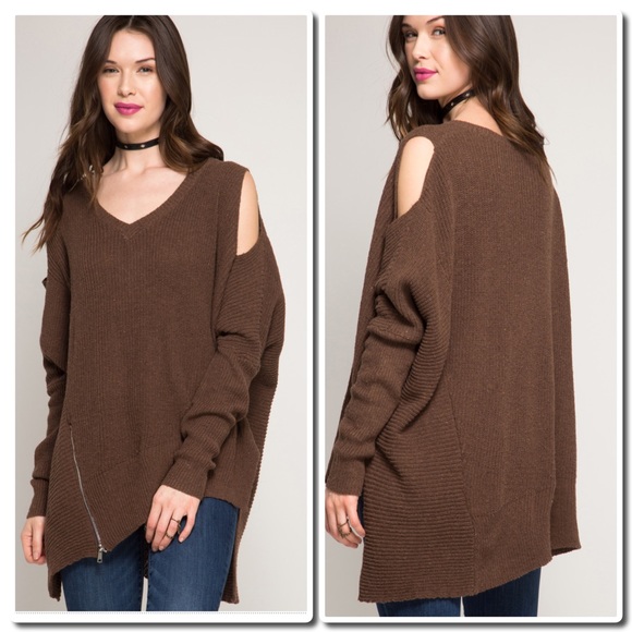 COLD SHOULDER SWEATER W/ FRONT ZIPPER - Picture 4 of 5