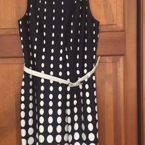 Tahari sleeveless dress size 6