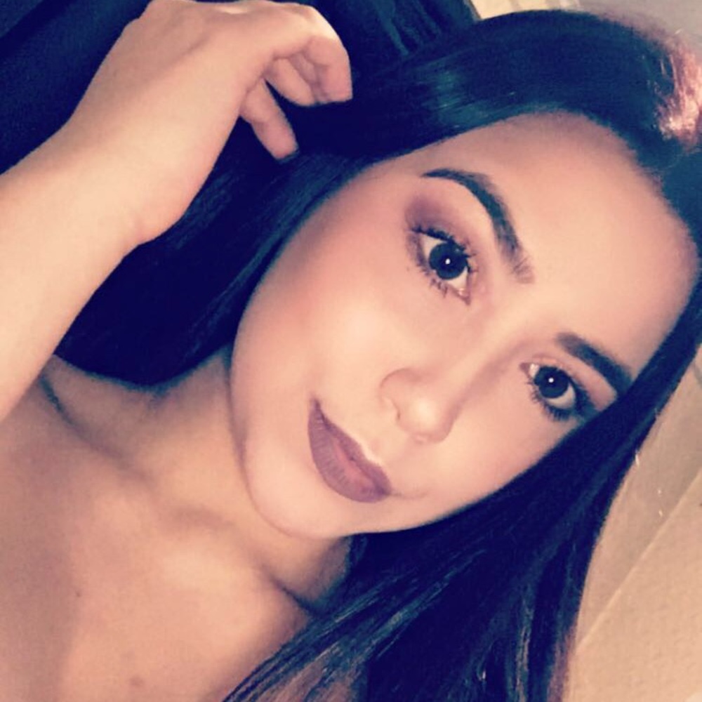 Meet your Posher, Paola