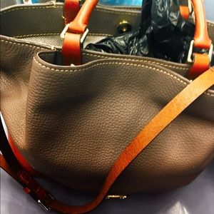 ***Dooney & Bourke***