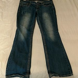 Maurices jeans