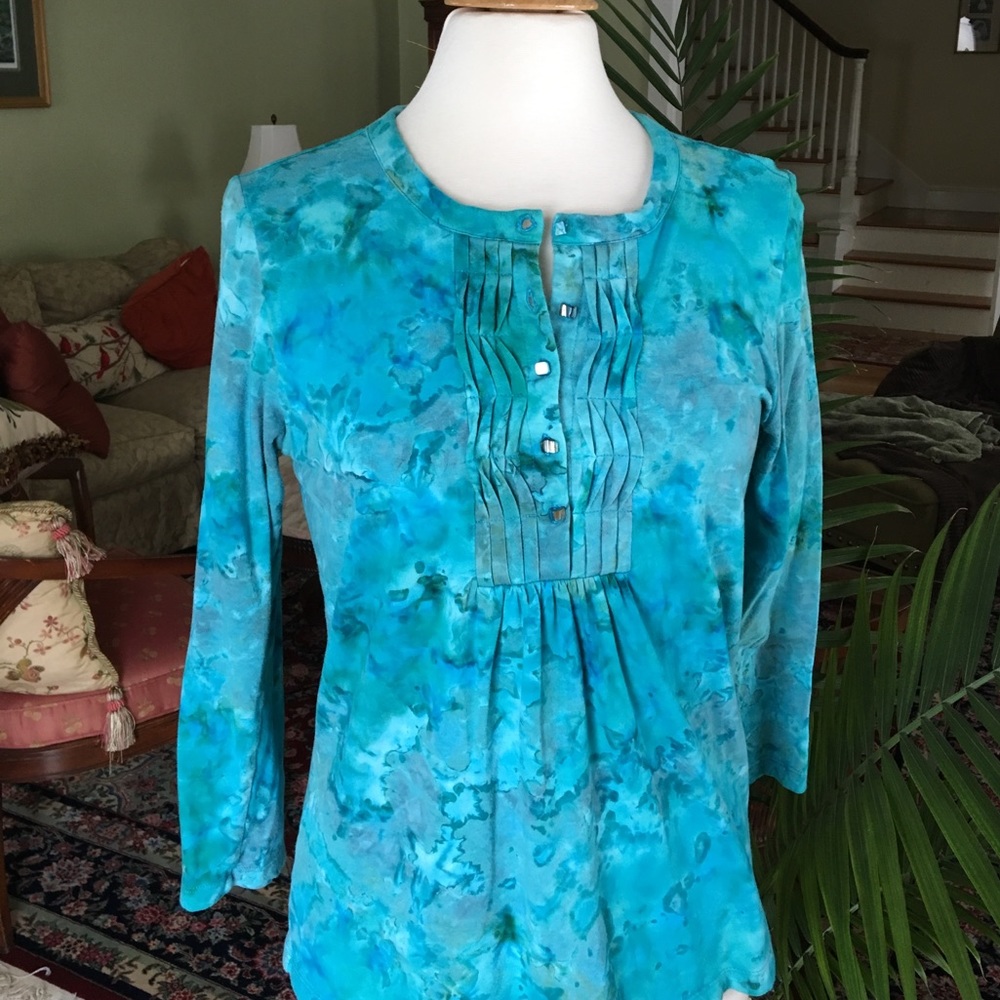 Blue watercolor muted print top by Dunia