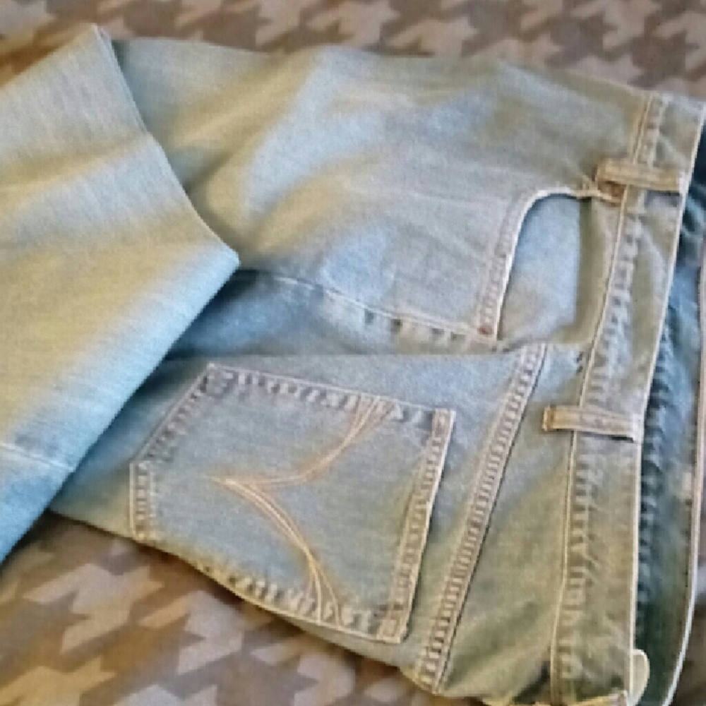 Jeans - Picture 3 of 4