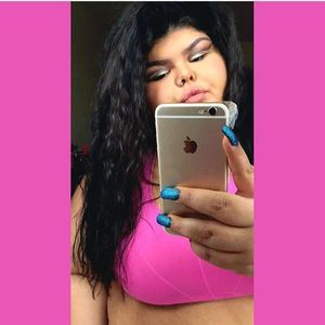 Meet your Posher, Qùeeñ