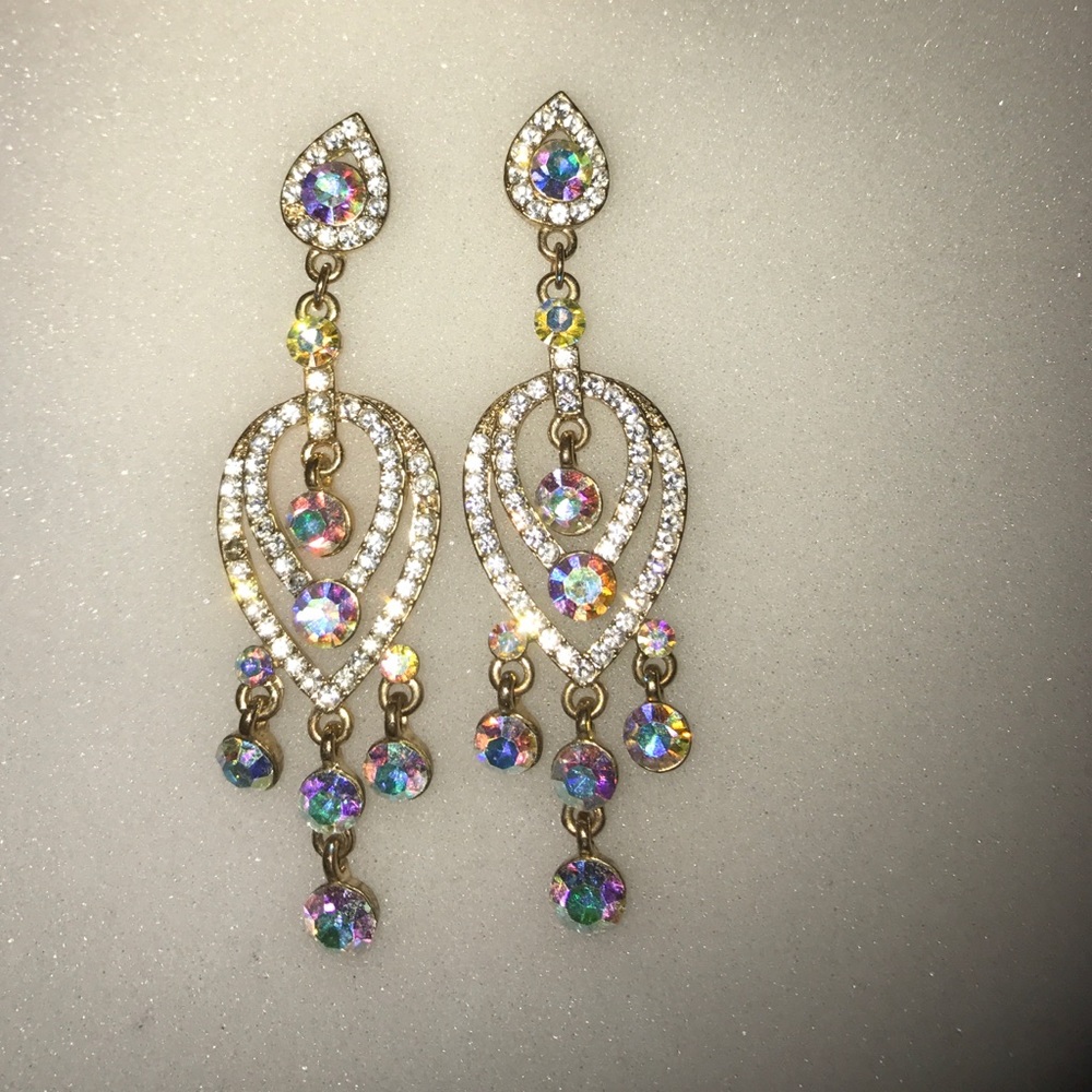 GOLD EARRINGS WITH AB STONES