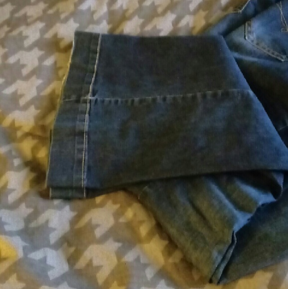 Jeans - Picture 2 of 3