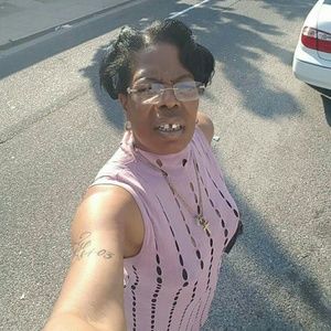 Meet your Posher, Denise