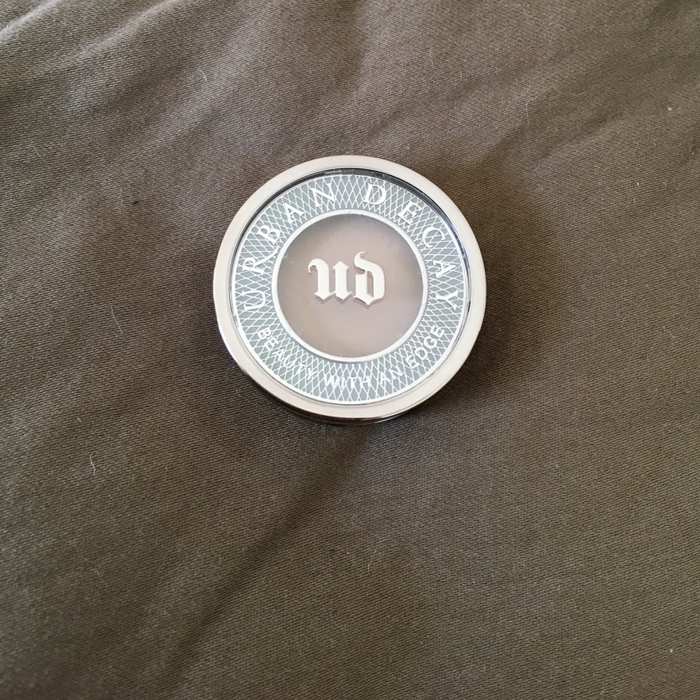 Urban Decay Eyeshadow in Naked