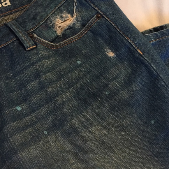 Medium wash jeans with ripped knees - Picture 3 of 3