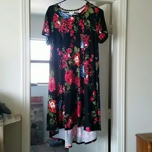 LuLaRoe Large Carly floral print