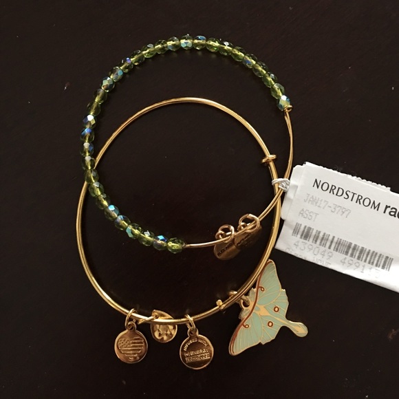 Alex and Ani Jewelry - Super rare Alex and Ani Luna bracelet set