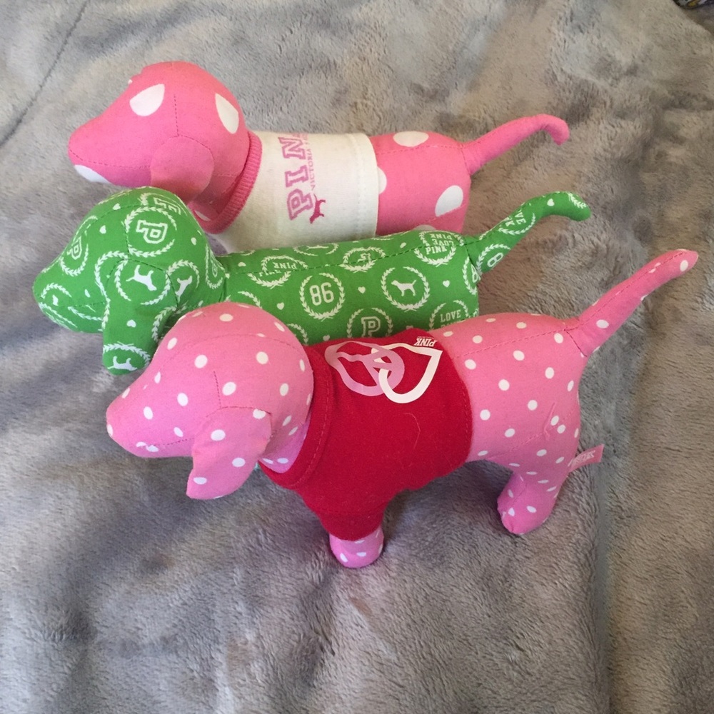 Victoria's Secret pink dogs