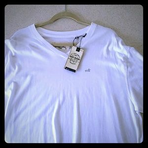Akoo t shirt size 4xl fits like a 3xl...brand new