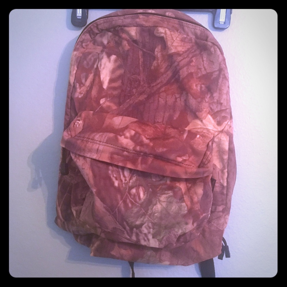 Realistic camo fieldline backpack