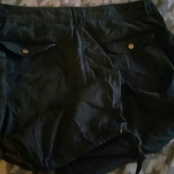 Capris - Picture 2 of 3