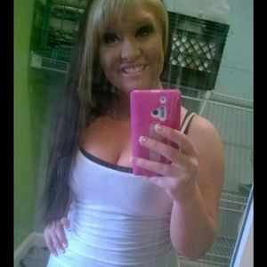 Meet your Posher, Tia